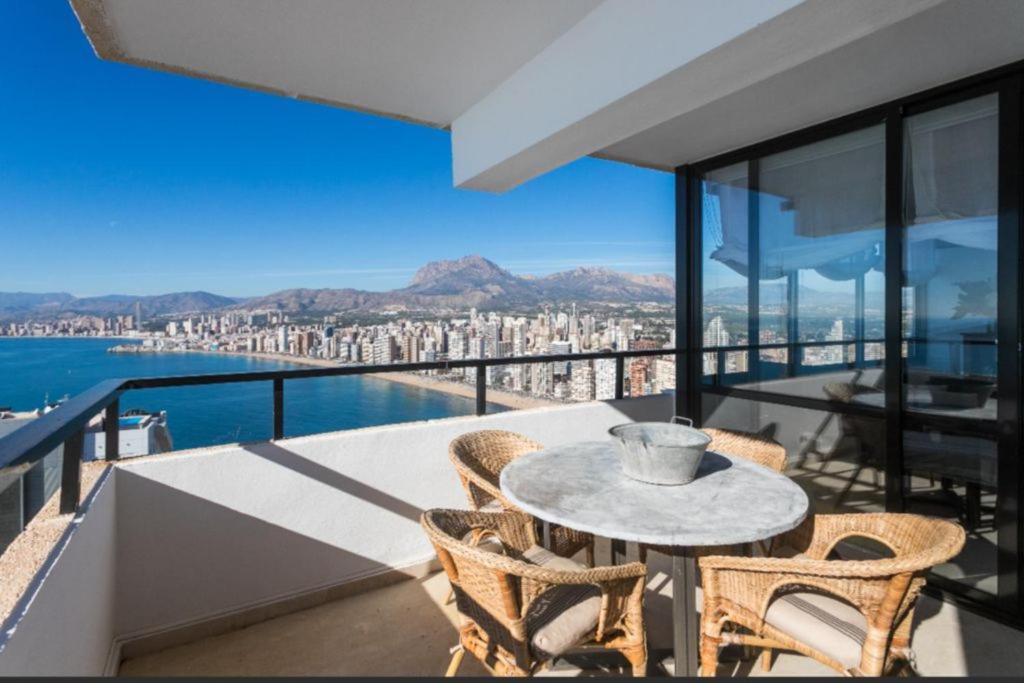 Atico Benidorm Planta 25 Apartment Exterior photo